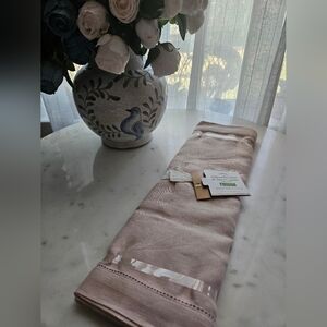 Pottery Barn Belgian Linen Table Runner